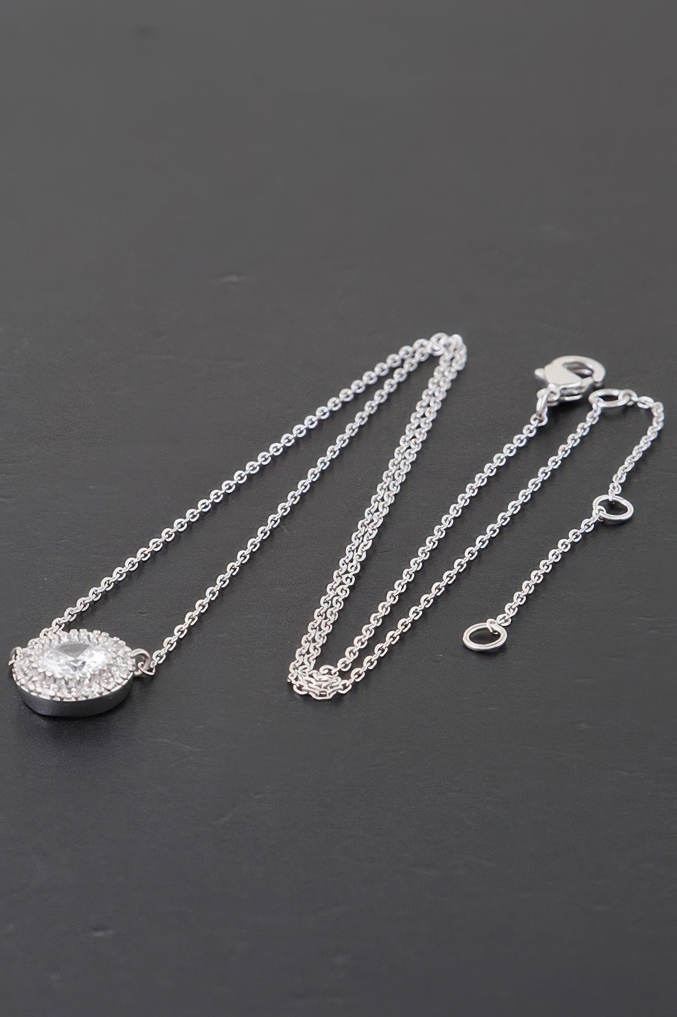 Modern Rhinestone Pendant Necklace