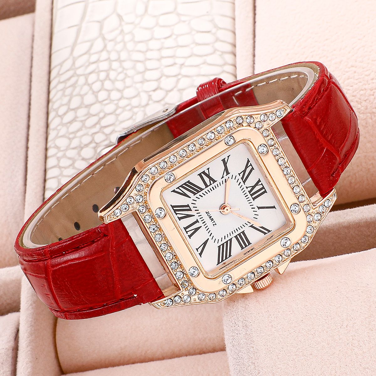 Montre diamant avec bracelet en cuir