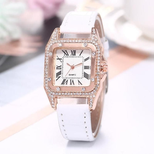 Montre diamant avec bracelet en cuir